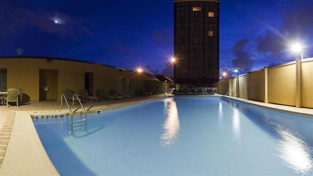 Crowne Plaza Pensacola Grand Hotel Exterior photo