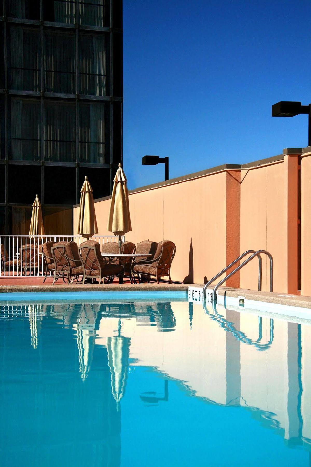 Crowne Plaza Pensacola Grand Hotel Facilities photo
